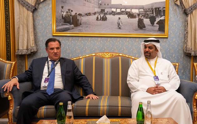 لدى لقاء معاليه وزير الاستثمار والتنمية اليوناني .. معالي وزير المالية والاقتصاد الوطني: مواصلة الدفع بالعلاقات الثنائية بين مملكة البحرين واليونان نحو آفاق أكثر تطوراً ونمواً في مختلف المجالات